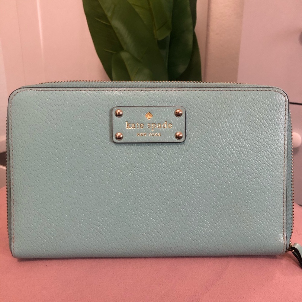 Kate Spade Travel Wallet